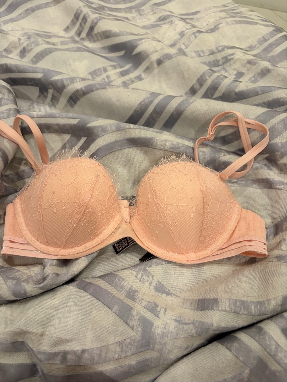 Victoria's Secret Peach Lace Push-Up Bra